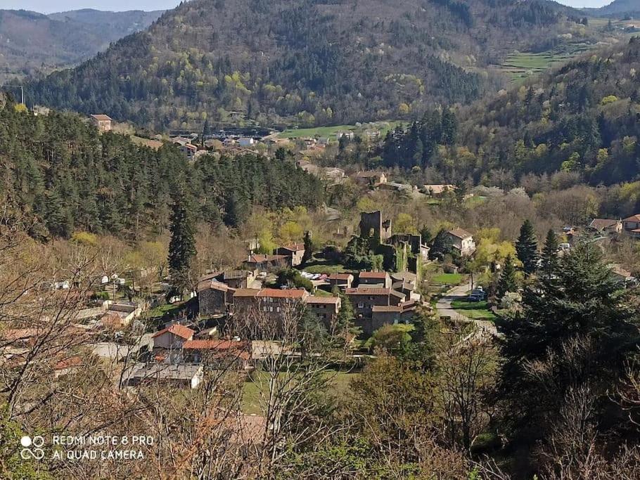 Gite Le Rocher Du Chateau De Retourtour Lamastre Eksteriør billede