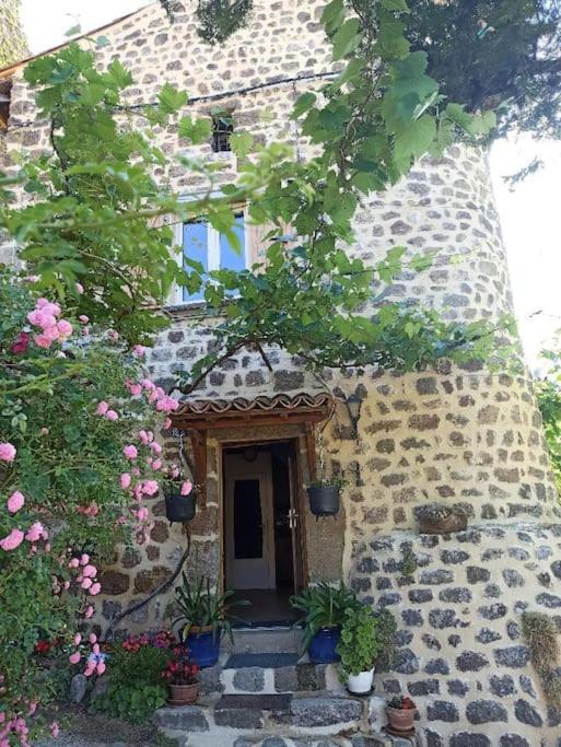Gite Le Rocher Du Chateau De Retourtour Lamastre Eksteriør billede