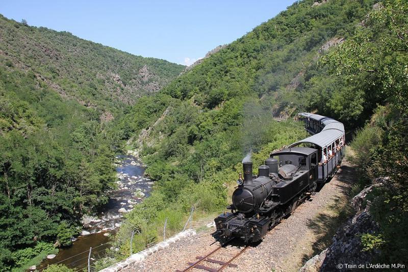 Gite Le Rocher Du Chateau De Retourtour Lamastre Eksteriør billede